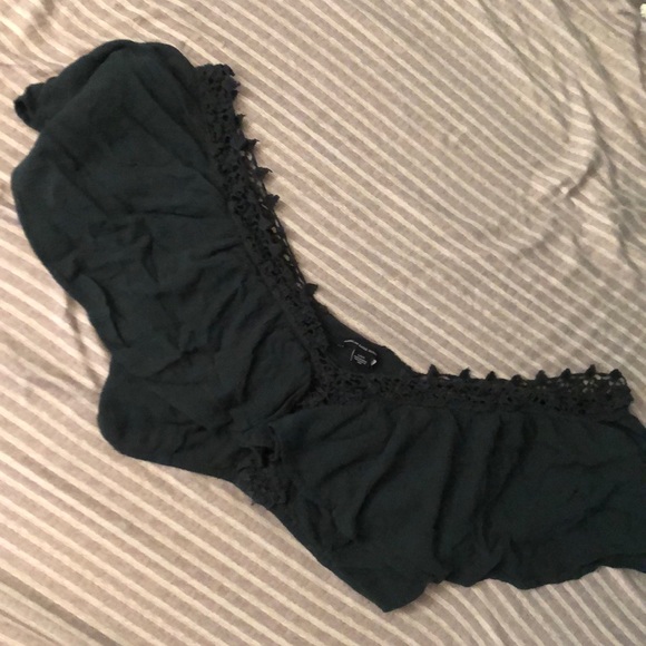 American Eagle croptop - Picture 2 of 3